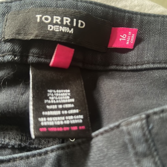 Torrid black stretch denim jeans good condition size 16 cotton & spandex, nice - Picture 3 of 10